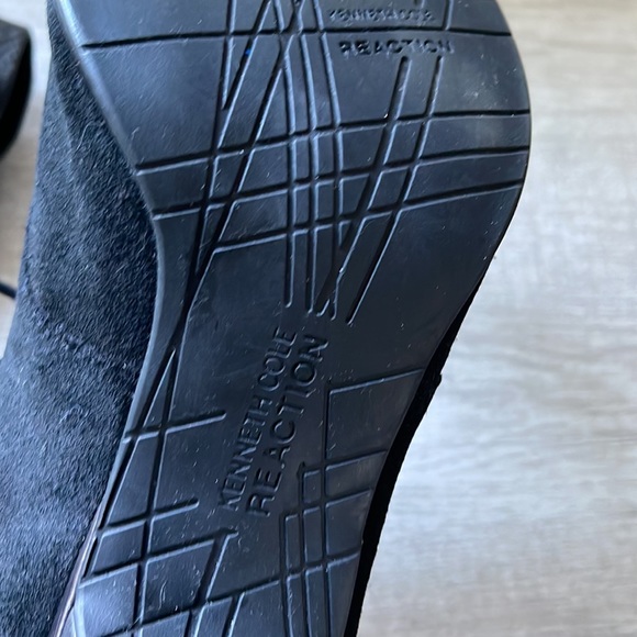 Kenneth Cole Reaction Booties - Picture 9 of 11